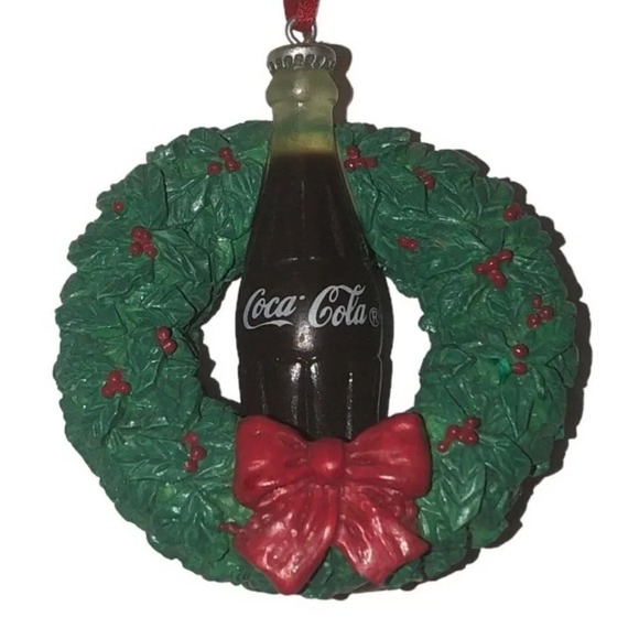 Vintage '91 Coca Cola Holly Berry Wreath w/Coke Bottle Christmas Xmas Ornament - Picture 2 of 4